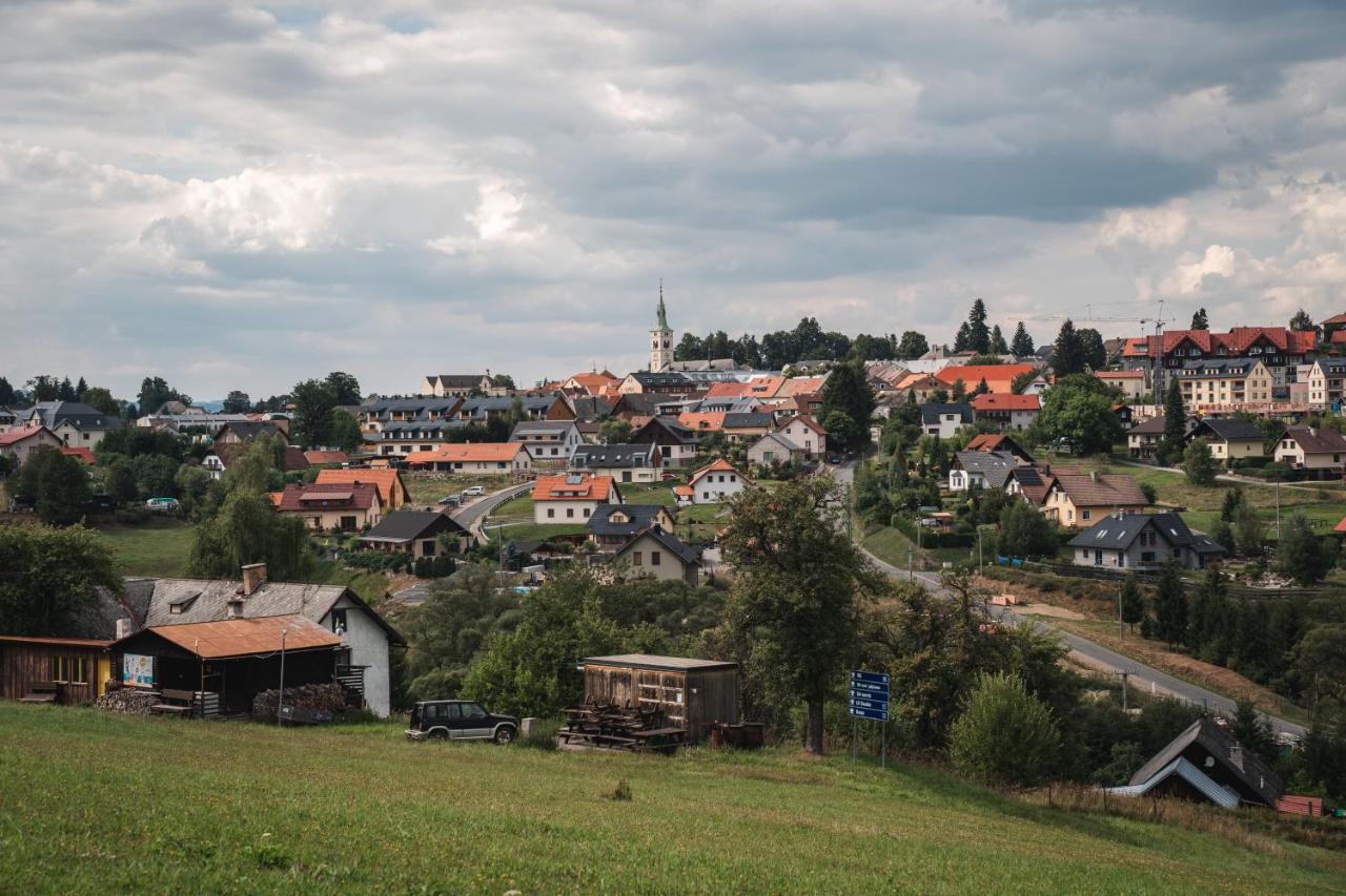 Apartman Sjezdovka Kasperske Hory Luaran gambar